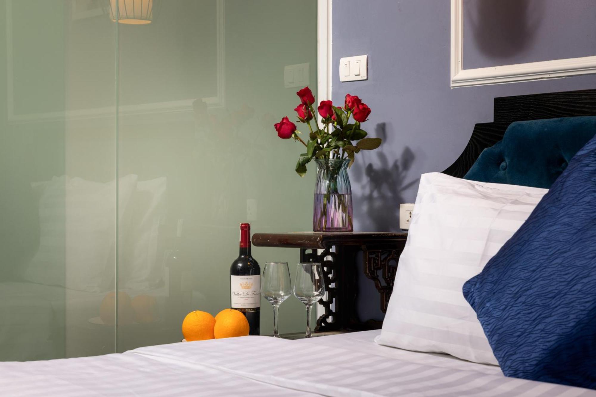 Amanda Boutique & Travel Hanoi